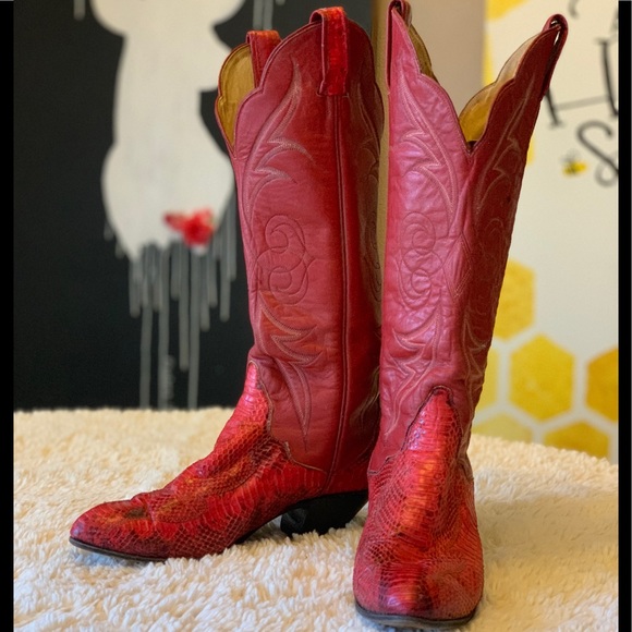red snakeskin cowboy boots